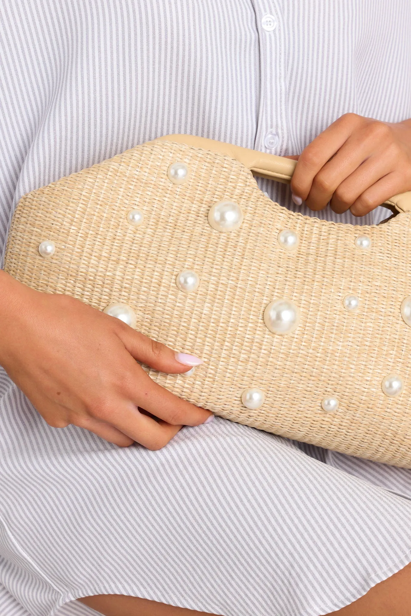 Strokes of Imagination Rattan Pearl Clutch